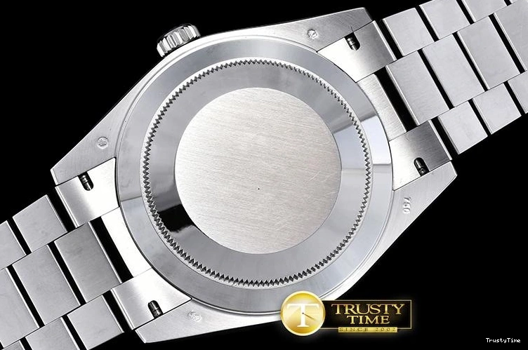 0202 RDD0203 – DayDate 40mm EasyMatch 669